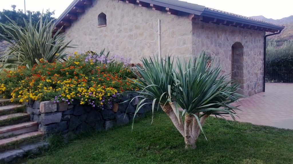 Taormina Villa Ibiscus Alcantara Gaggi Szoba fotó